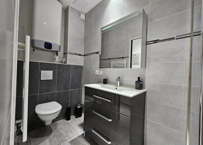 Le Contemporain-2 Chambres-vue Eglise Saint Paul شقة *